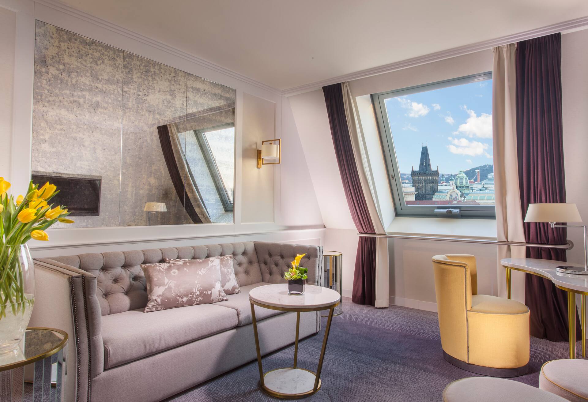 King Executive Suite thumbnail 5