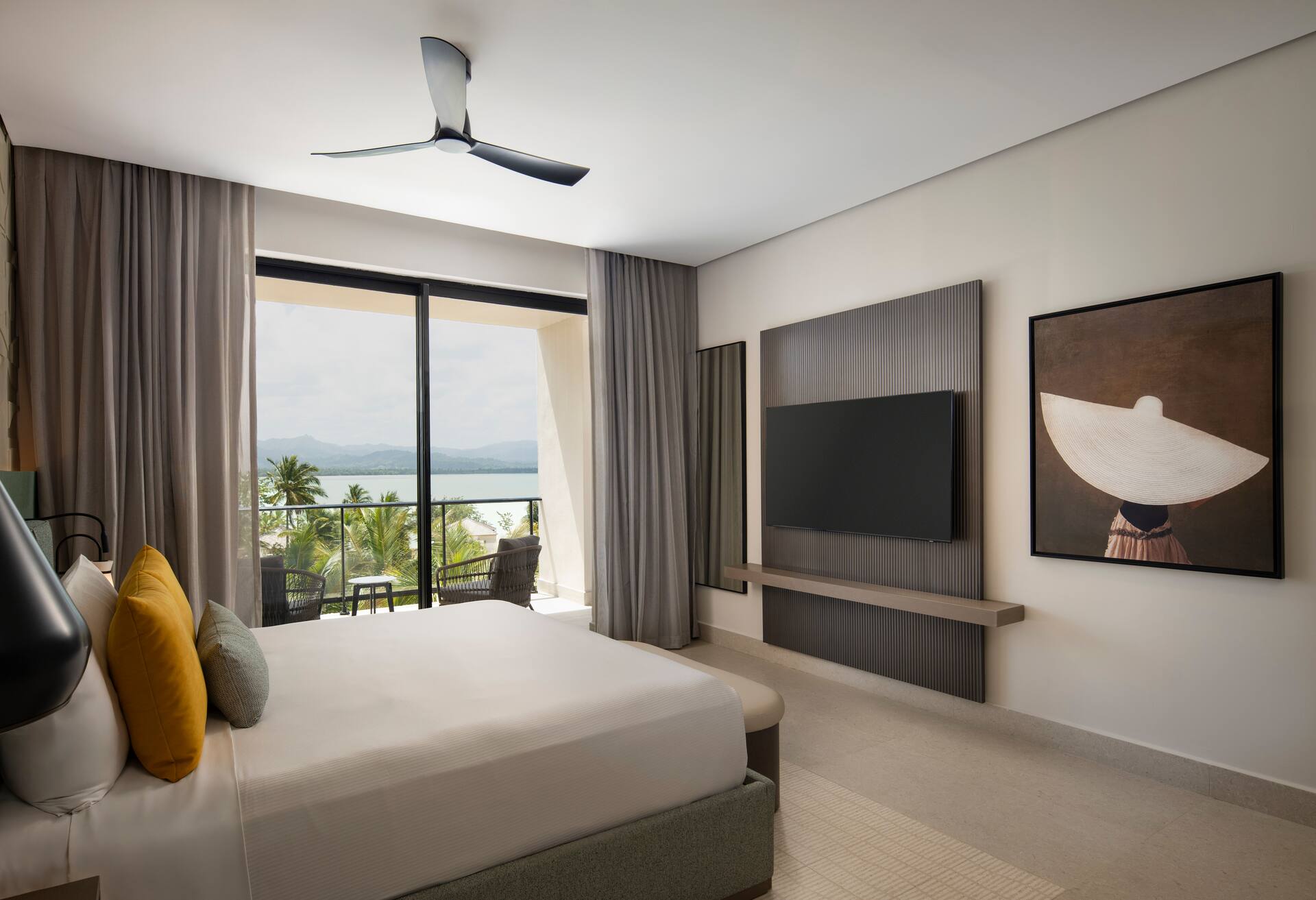 Club Azure 1 Bedroom Suite Tropical - King Bd thumbnail 6