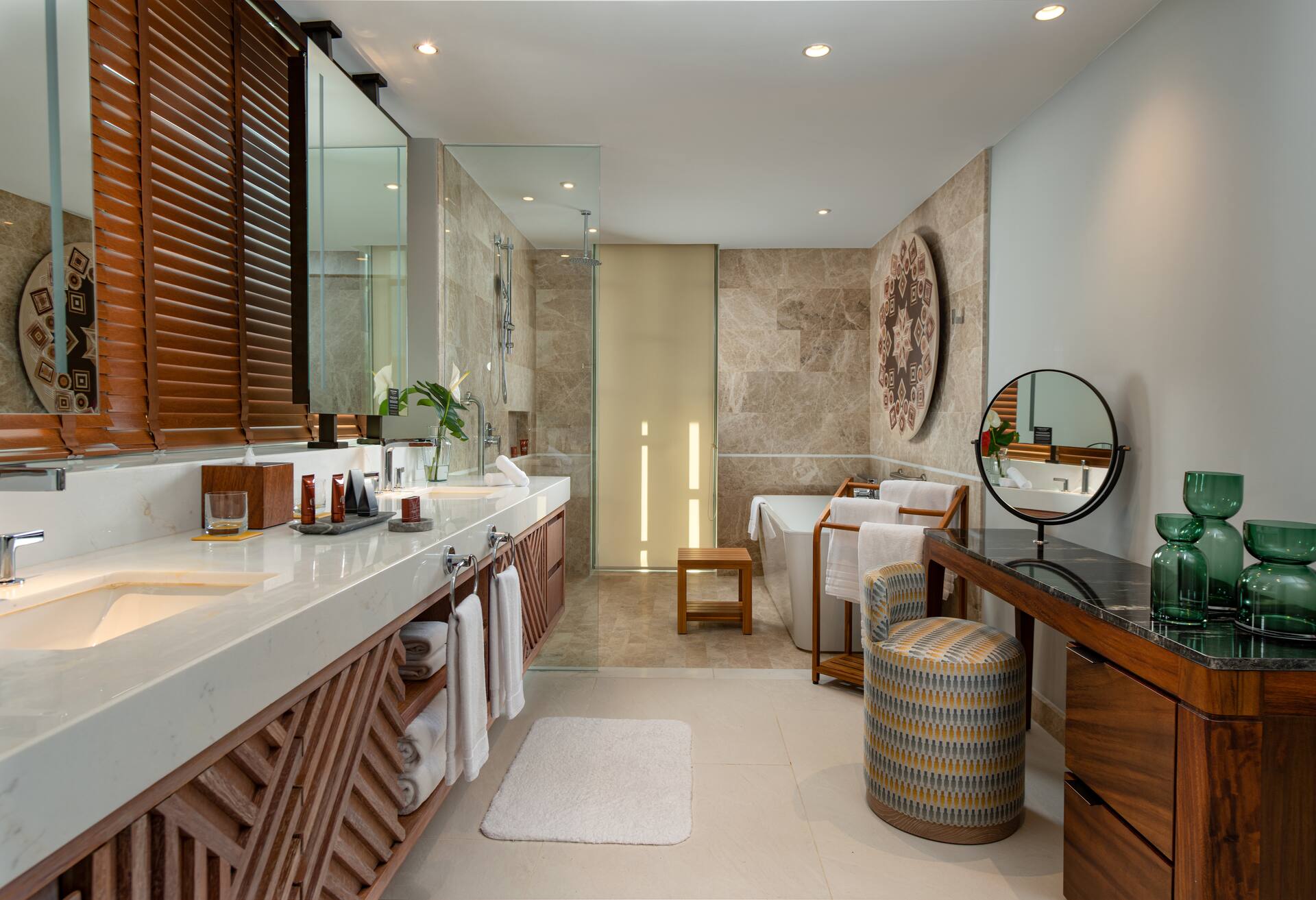 Beachfront Signature Suite Plunge Pool King