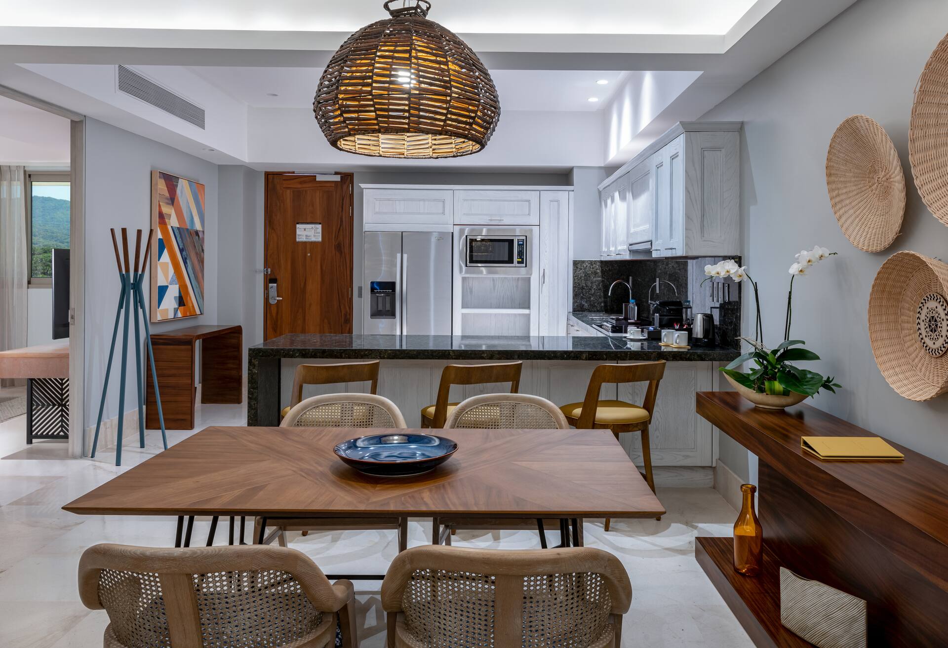 Ocean View 2 Bedroom Residence W/ Kitchen