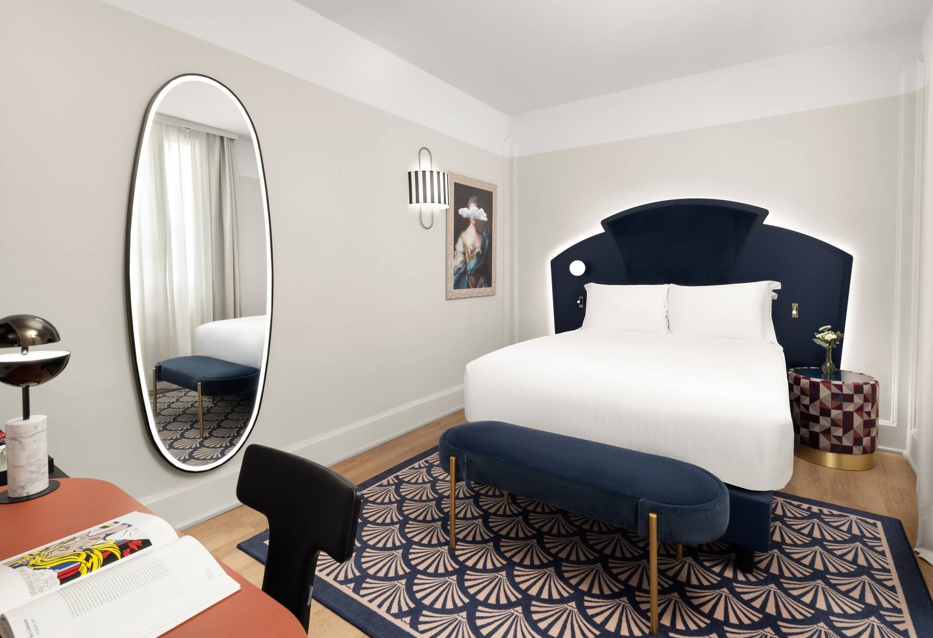 Queen Classic Room