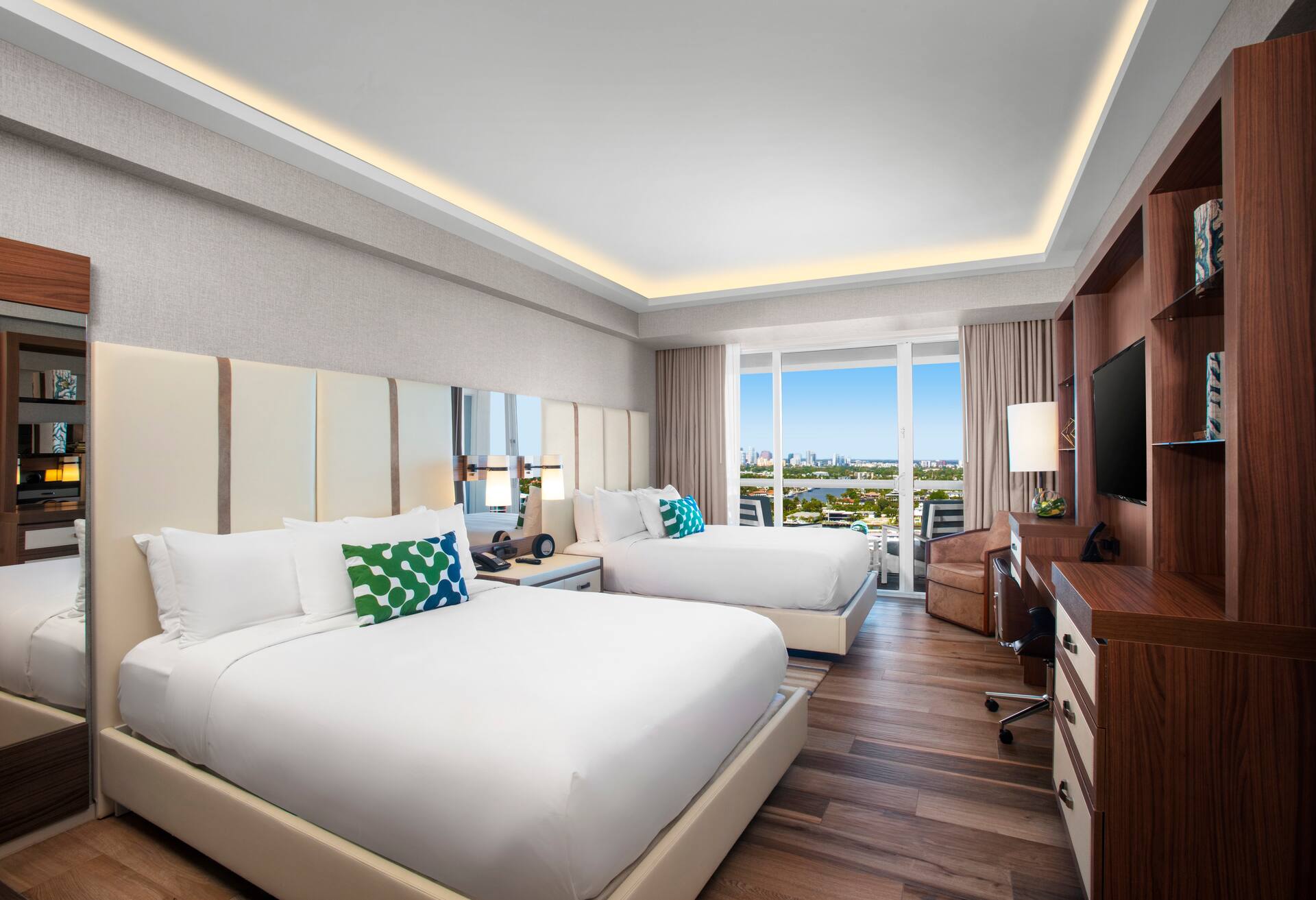 Studio 2 Queens Intracoastal
