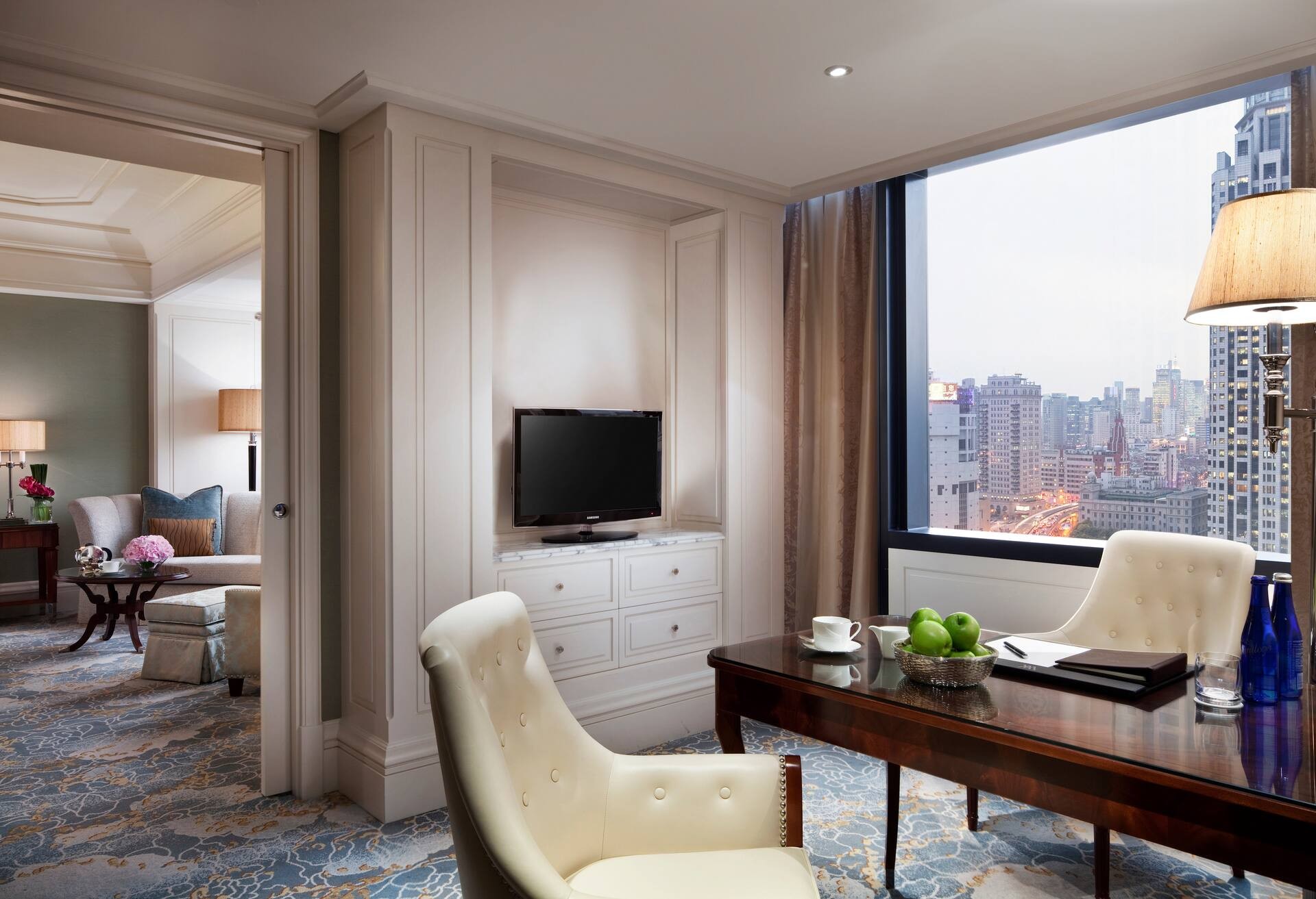 Double Queen Junior Suite