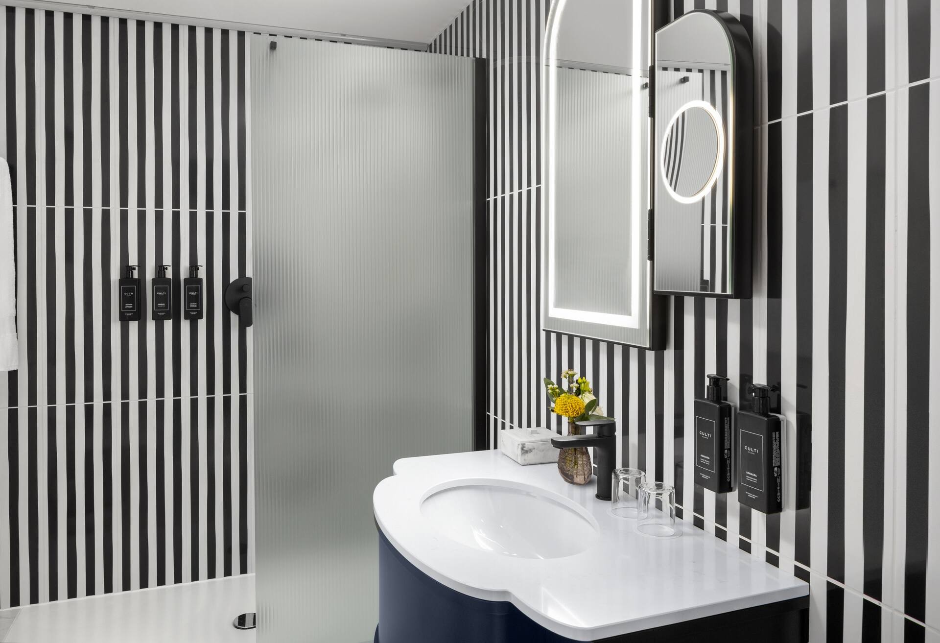 King Classic Room