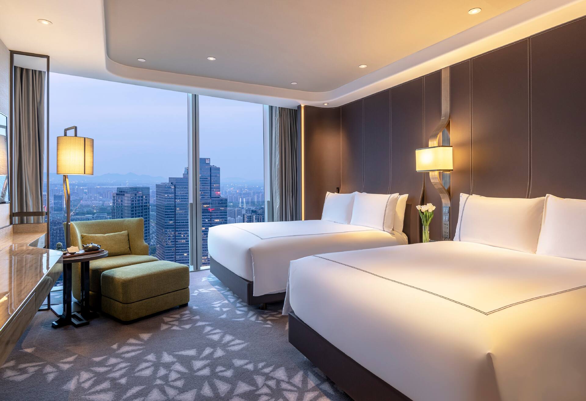 Queen Double Deluxe Room