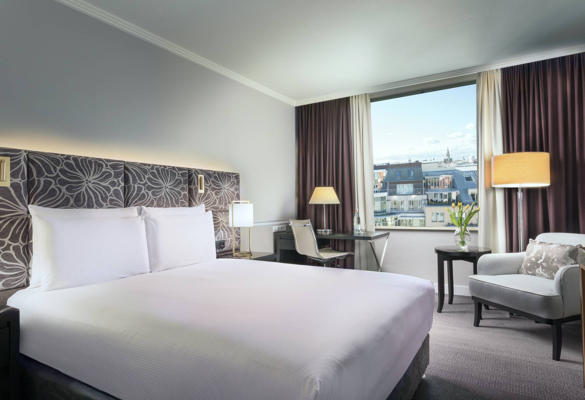 Queen Executive Room