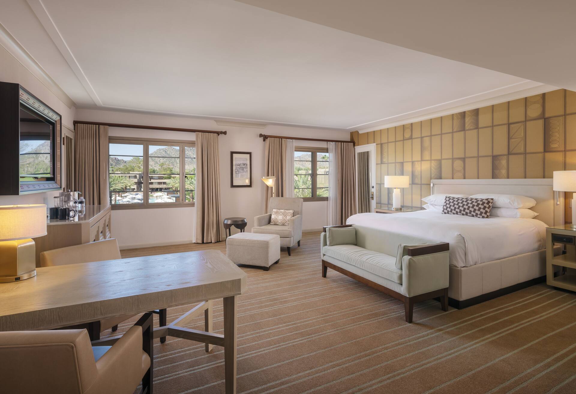 Resort Room - One King Bed photo 2