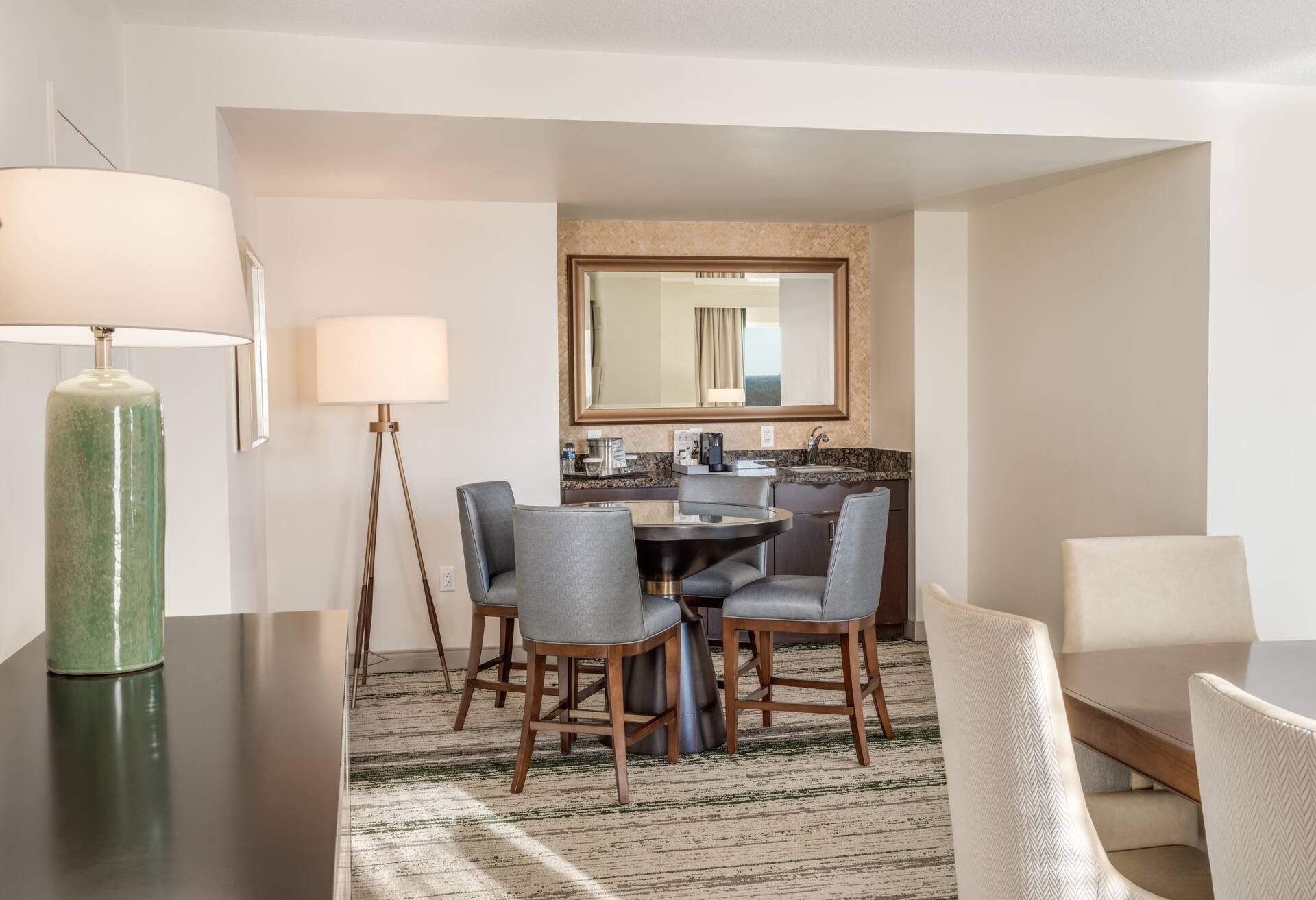 Signia Suite - 1 King Bed