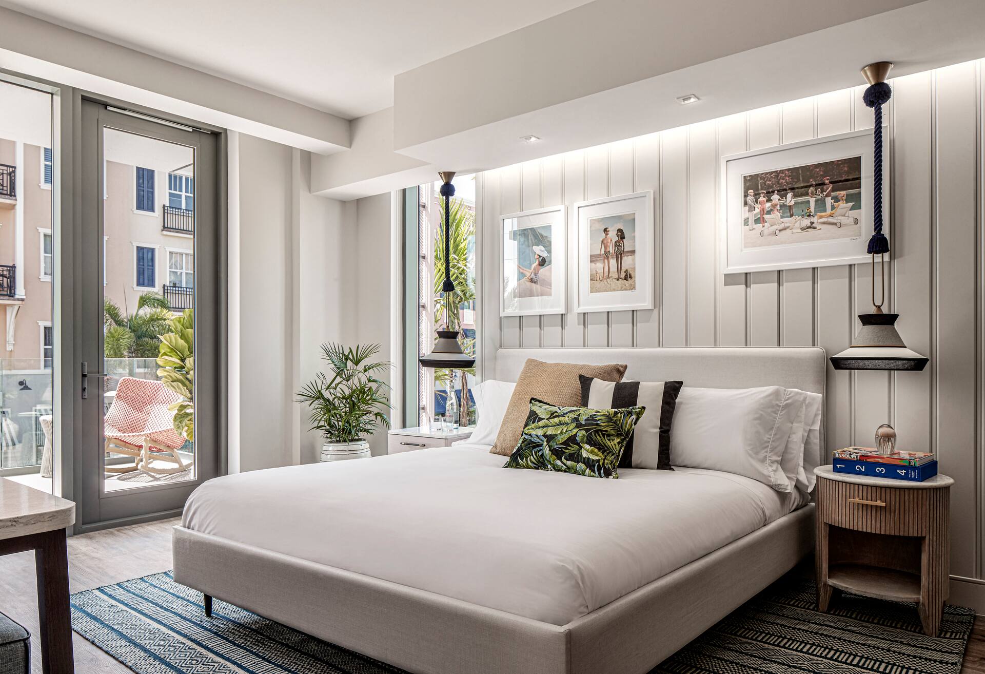 Ray Premier King Bed Suite- Furnished Terrace