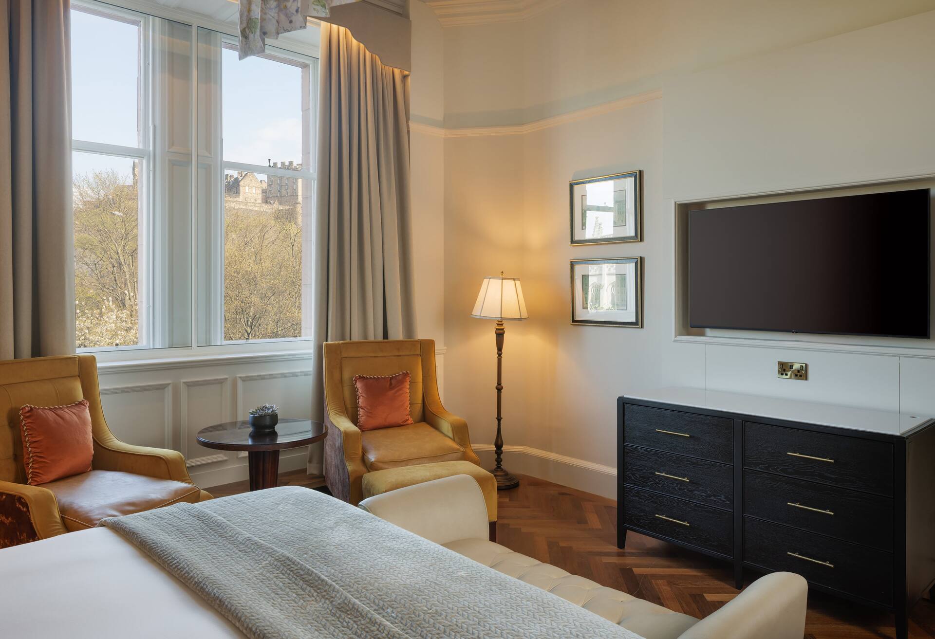 Robert Louis Stevenson Suite with Castle View photo 2