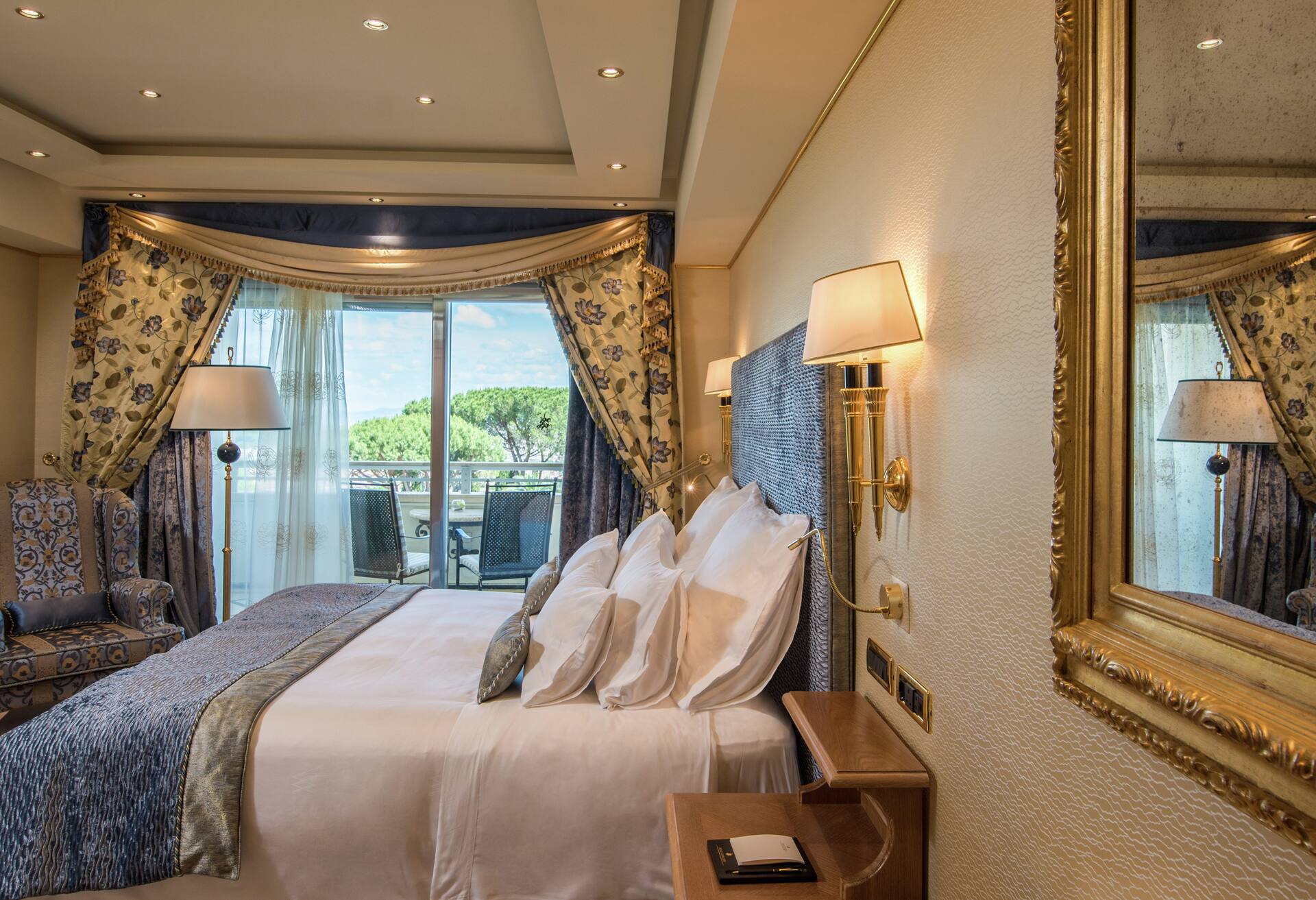 Superior Suite with Park and Pool View