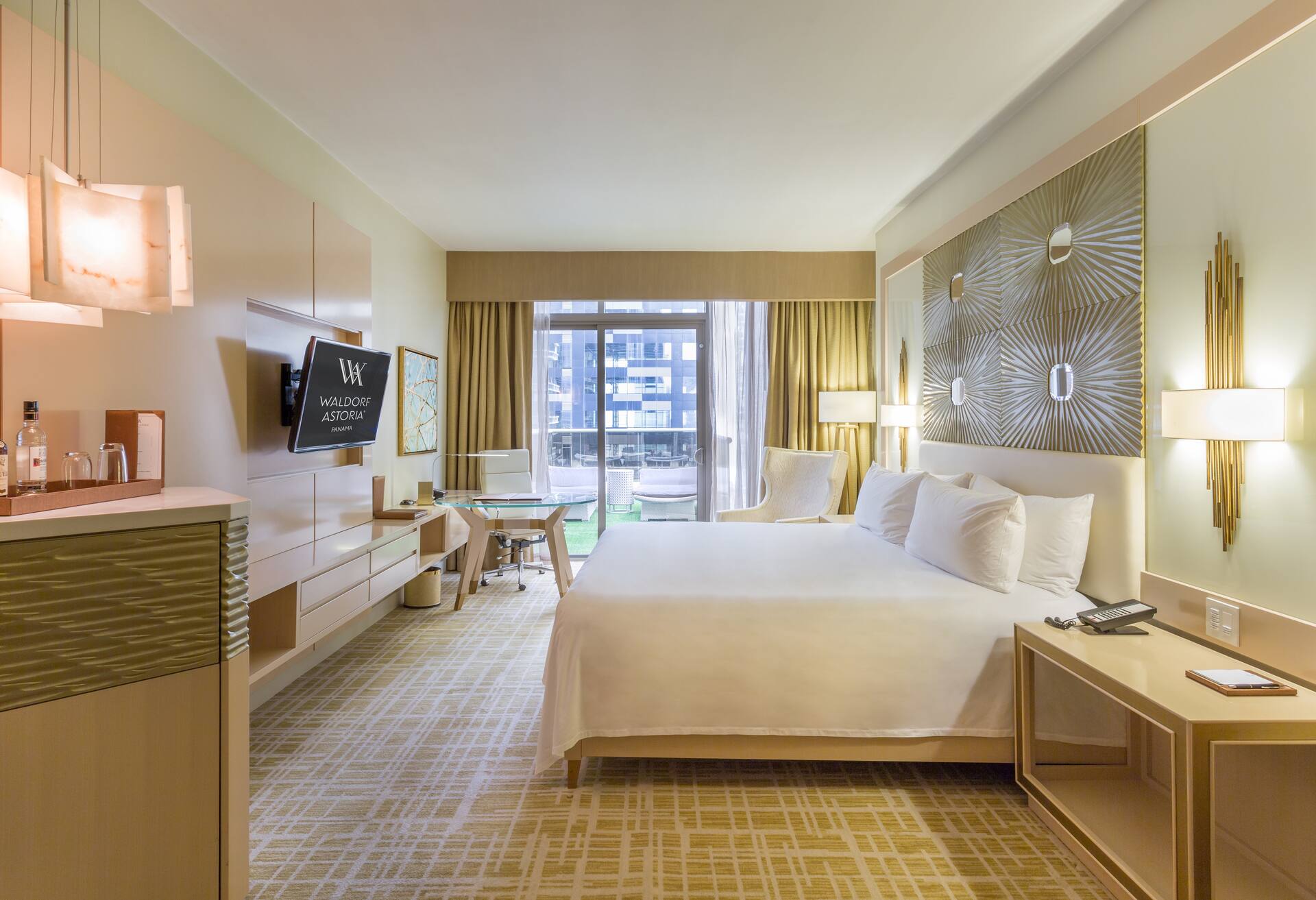 Deluxe with Terrace - 1 King Bed