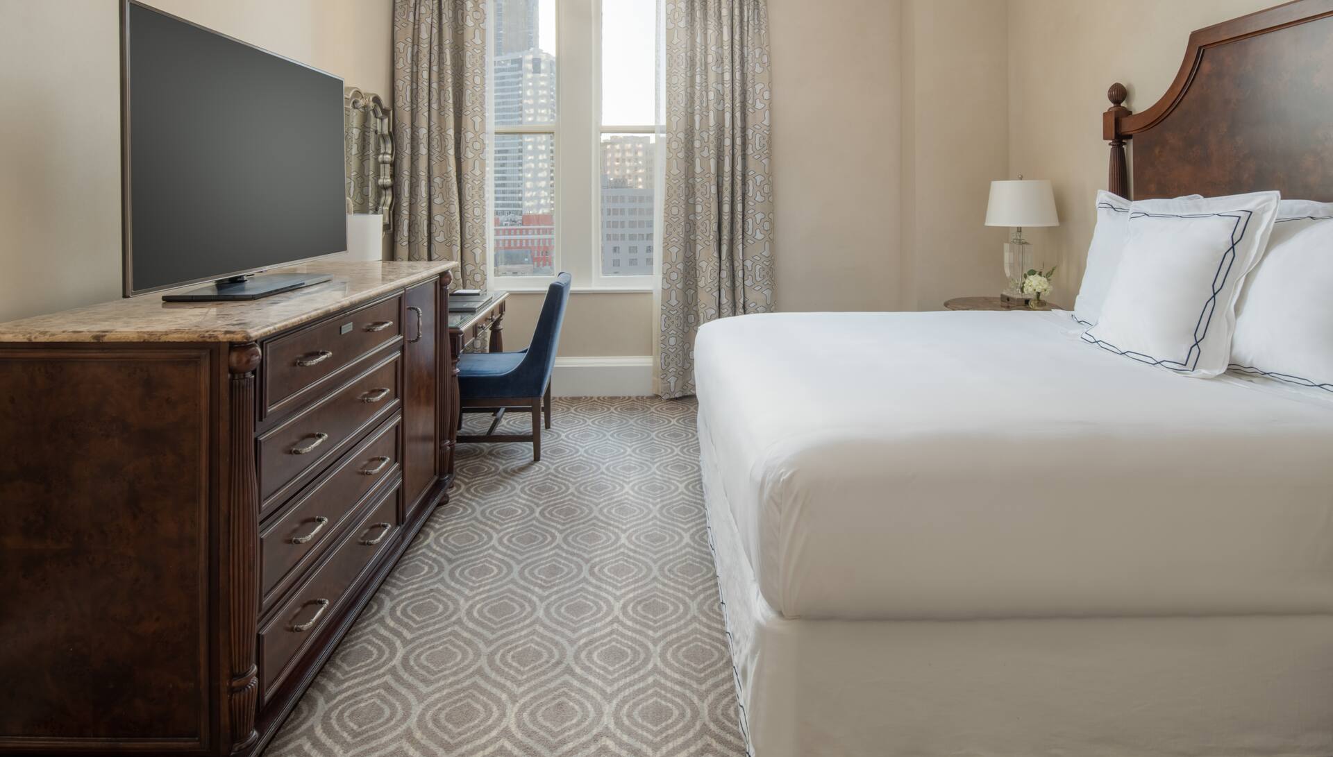One King Bed Deluxe Room
