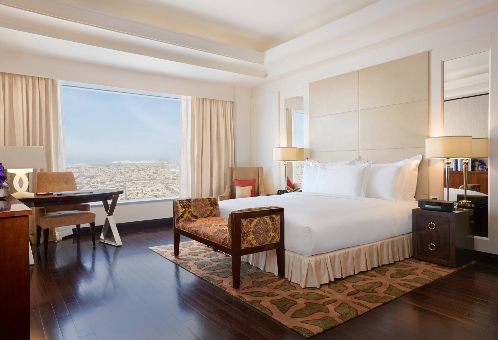Royal Suite - Lounge Access