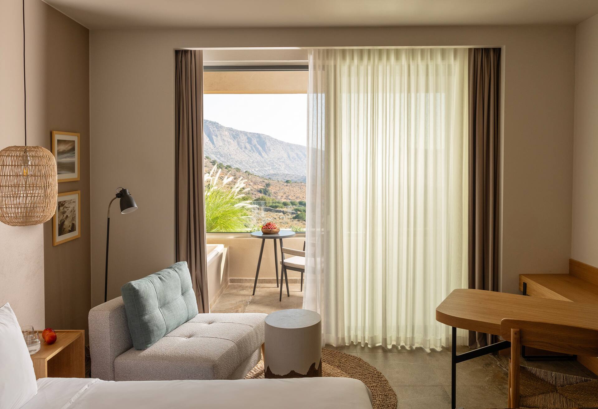Queen Sapphire Zen Suite with Outdoor Bath