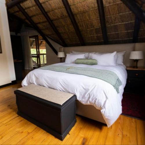 Luxury King Room