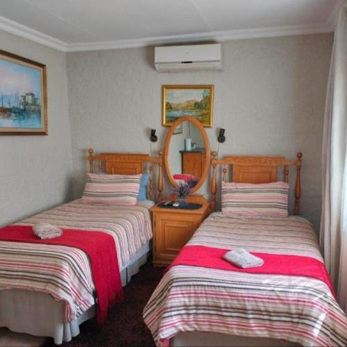 Classic Twin Room with Air-con