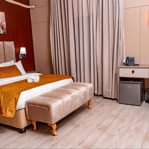 Executive Queen Room