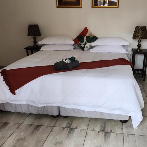 Luxury King Room with Garden View