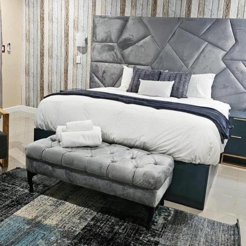 Luxury King Room