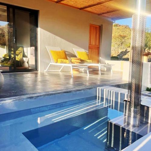 Luxury 2 Sleeper Springbok Cottage
