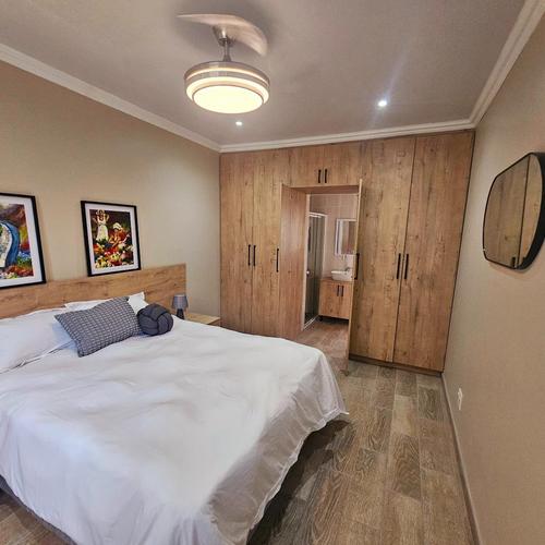 Business Queen Room