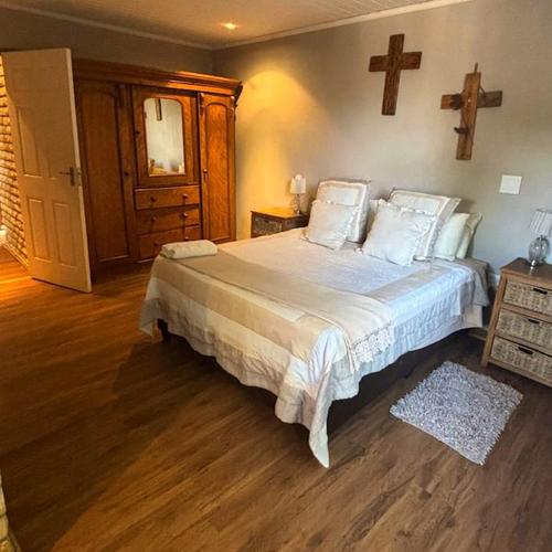 Deluxe 2- Bedroom Cottage