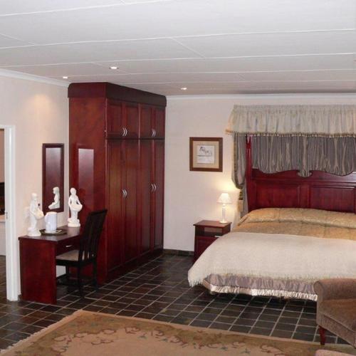 Honeymoon/Presidential Suite