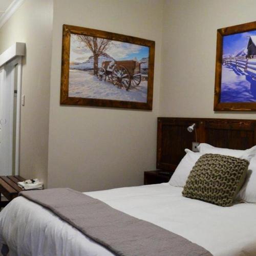 Luxury Queen Rooms