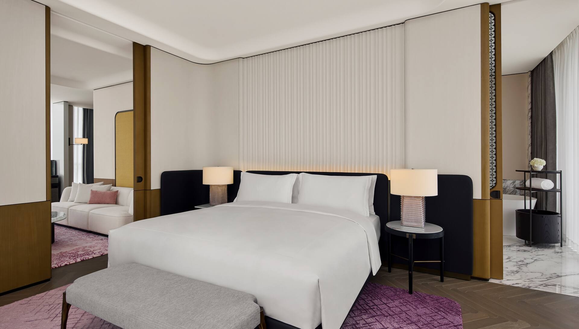 King Deluxe Suite photo 1