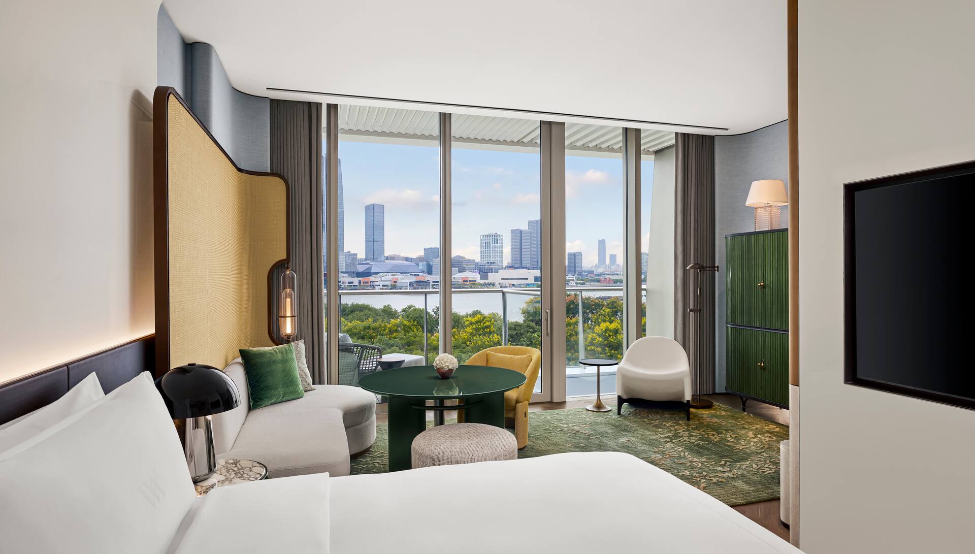 King Premier Room River View photo 1