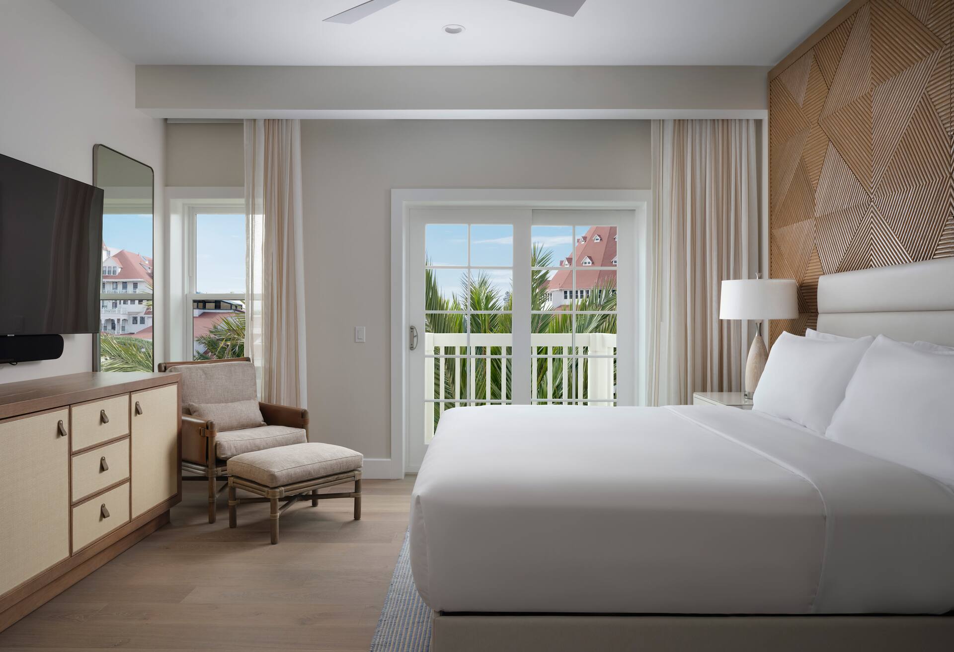 Bay View Guestroom 2 Queens Hearing Accessible