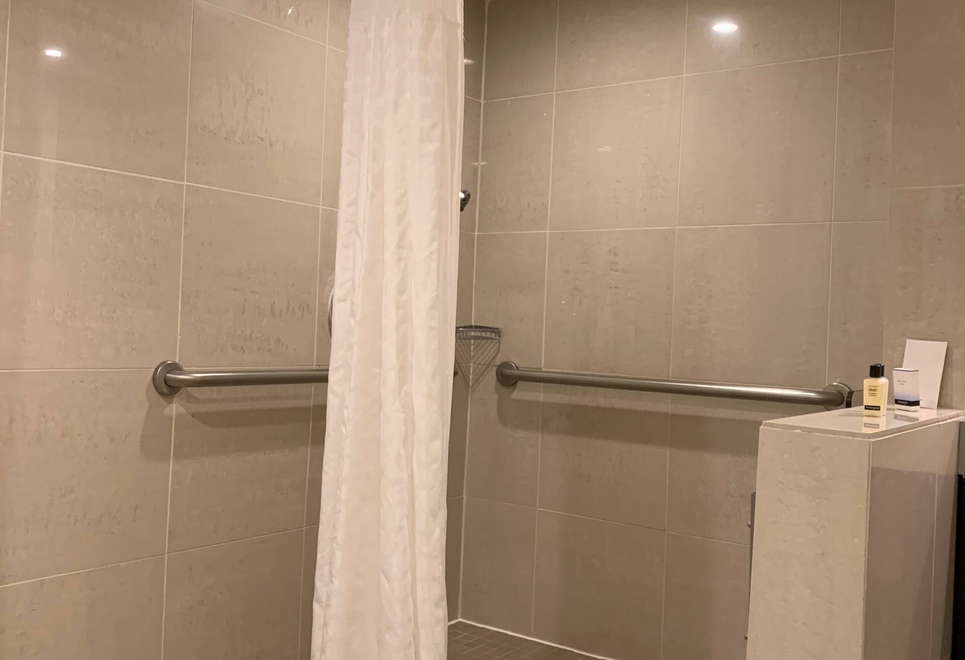 Room, 1 King Bed, Accessible, Ocean View (Hearing)