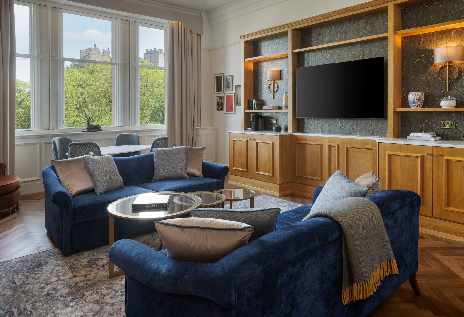 Robert Louis Stevenson Suite with Castle View photo 3