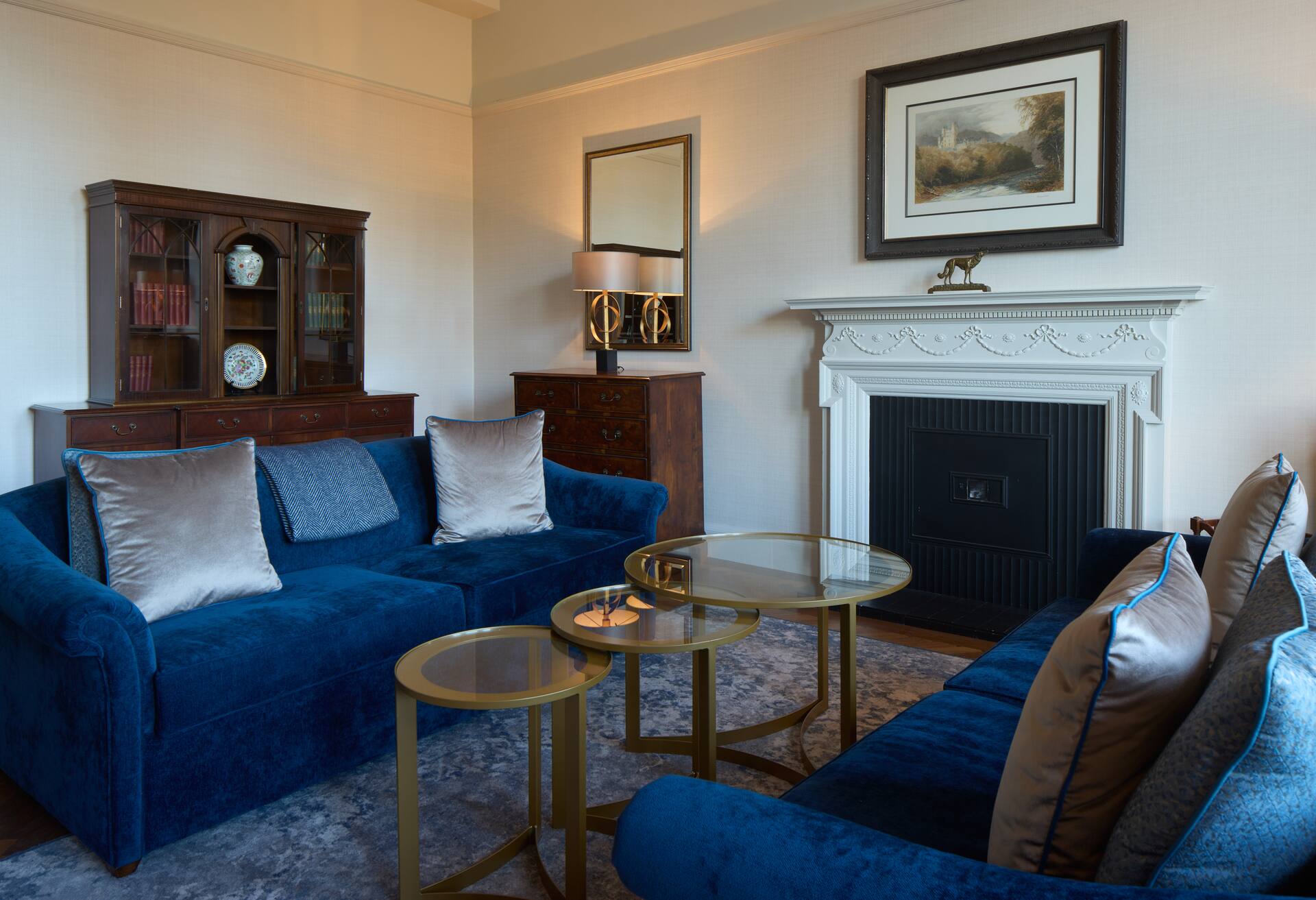 Sir Walter Scott Suite with Castle View photo 3