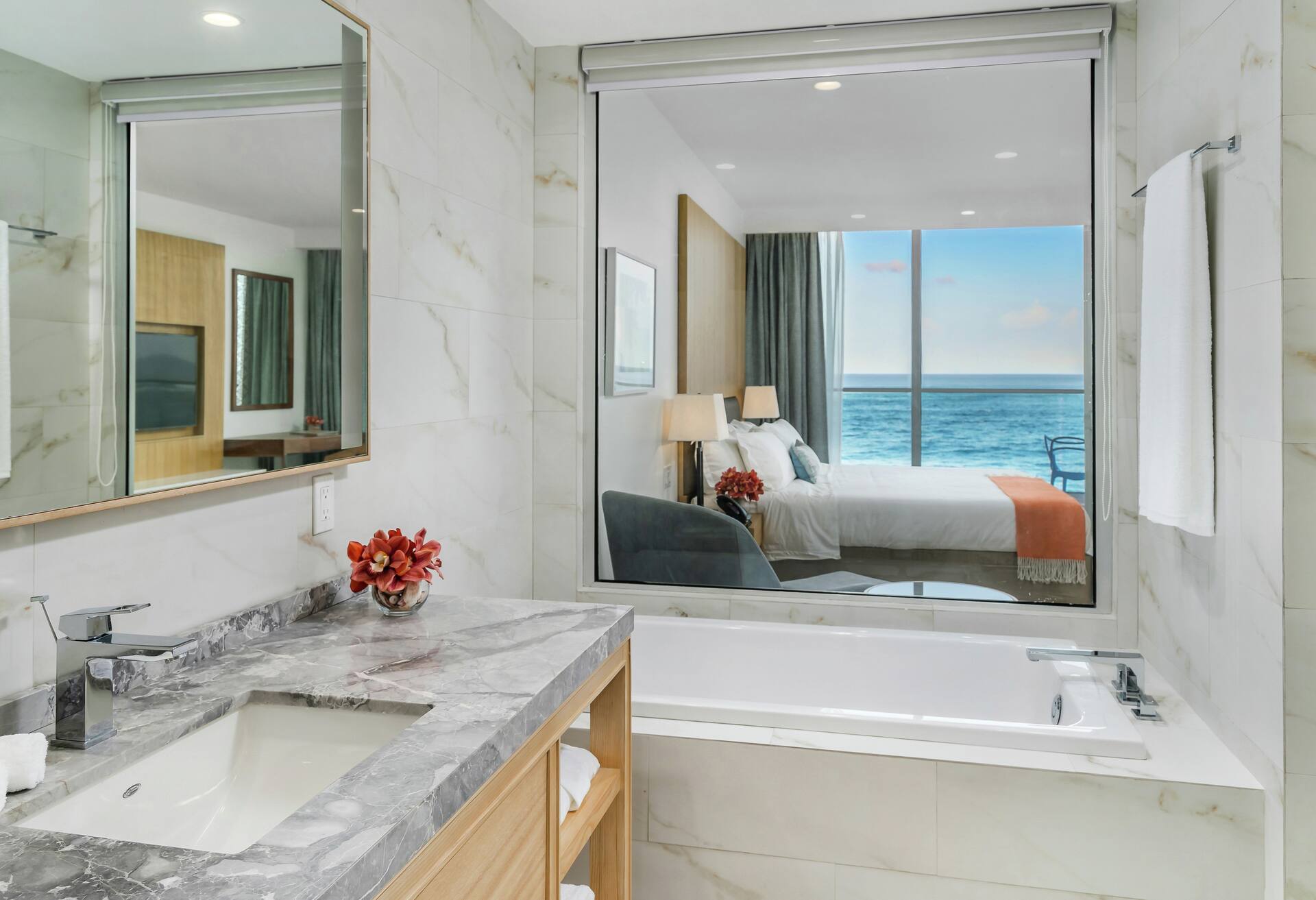 Oceanfront View King Room photo 3