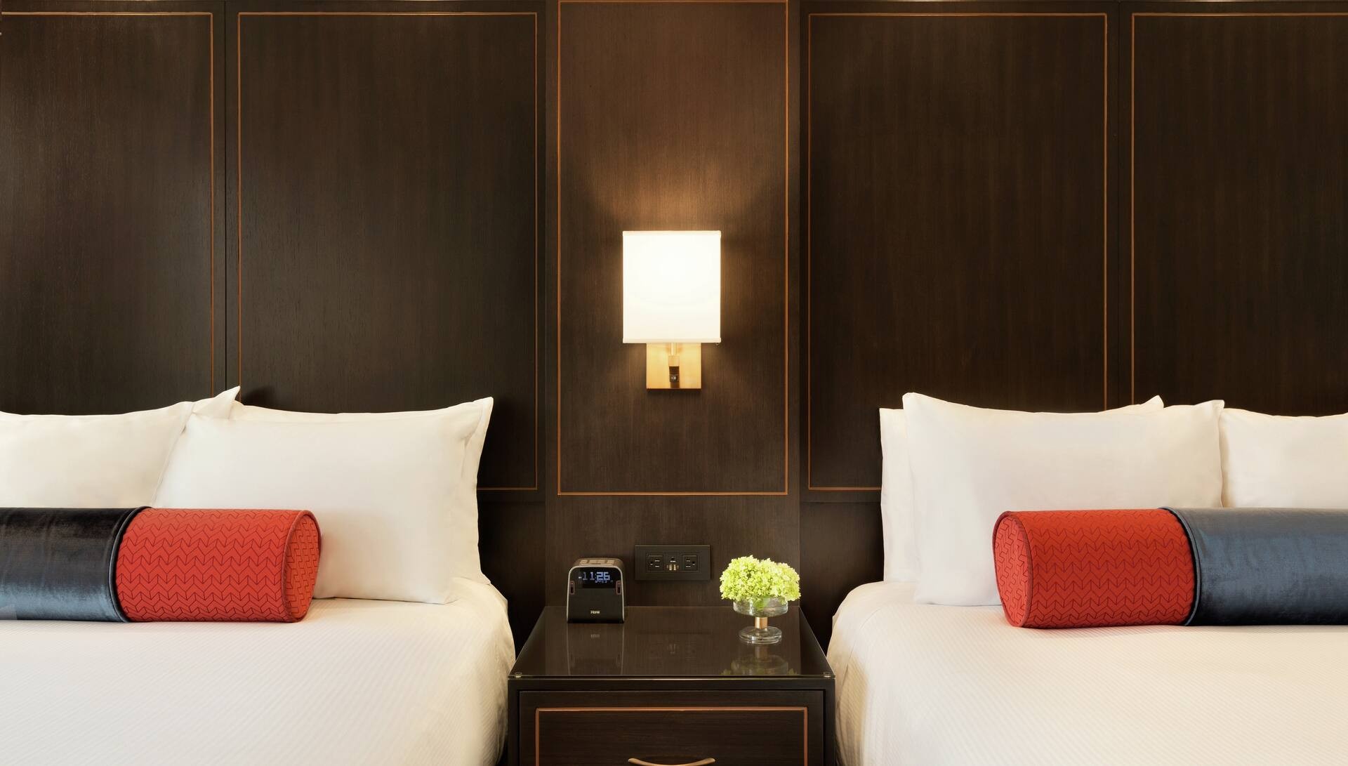 2 Queen Beds Main Building