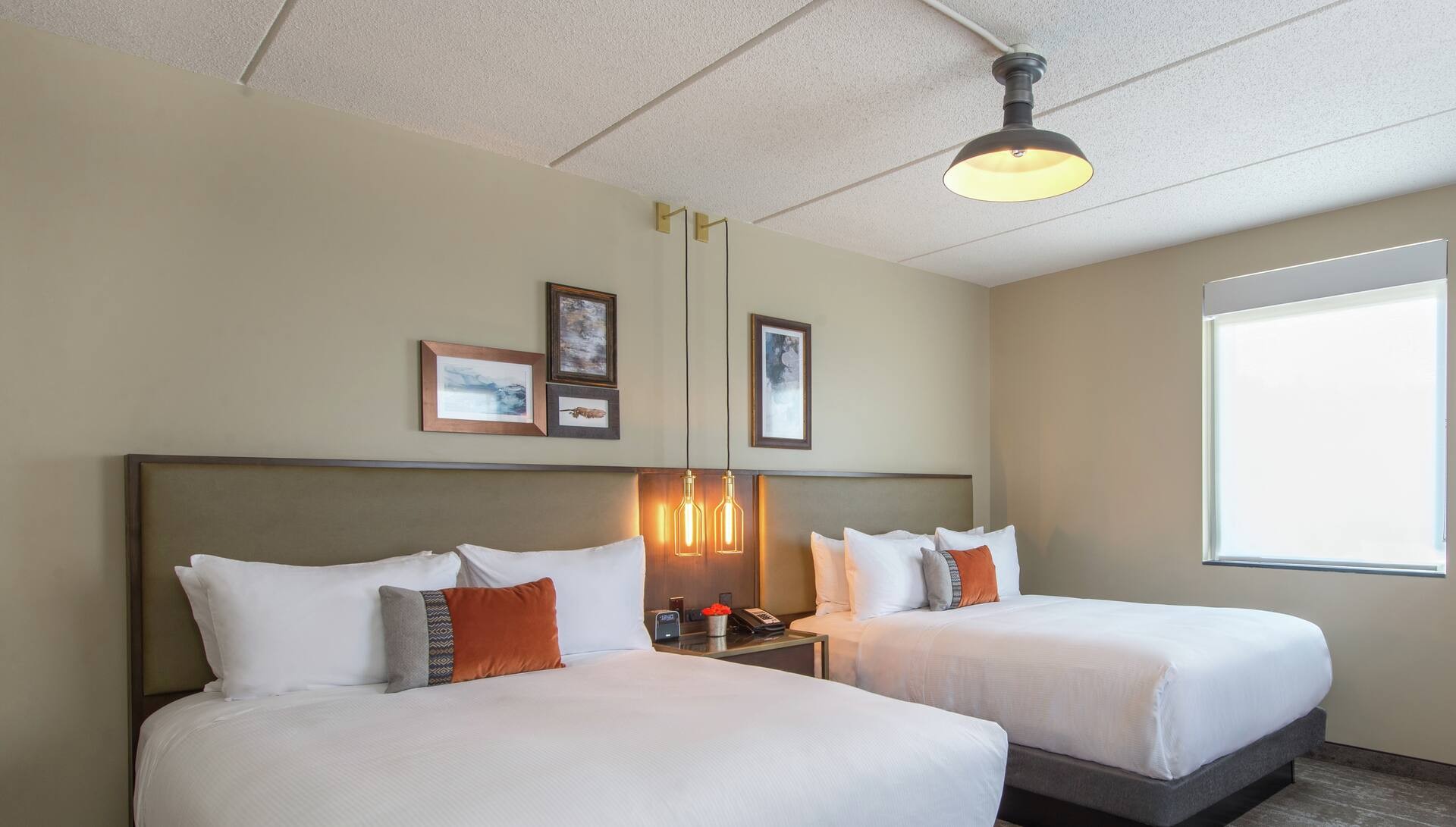 2 Queen Beds Dlx 1 Bdrm Suite Adj Suites Bldg