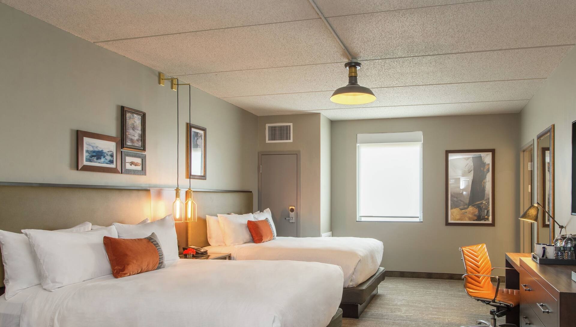 2 Queen Beds Studio Adj Suites Bldg