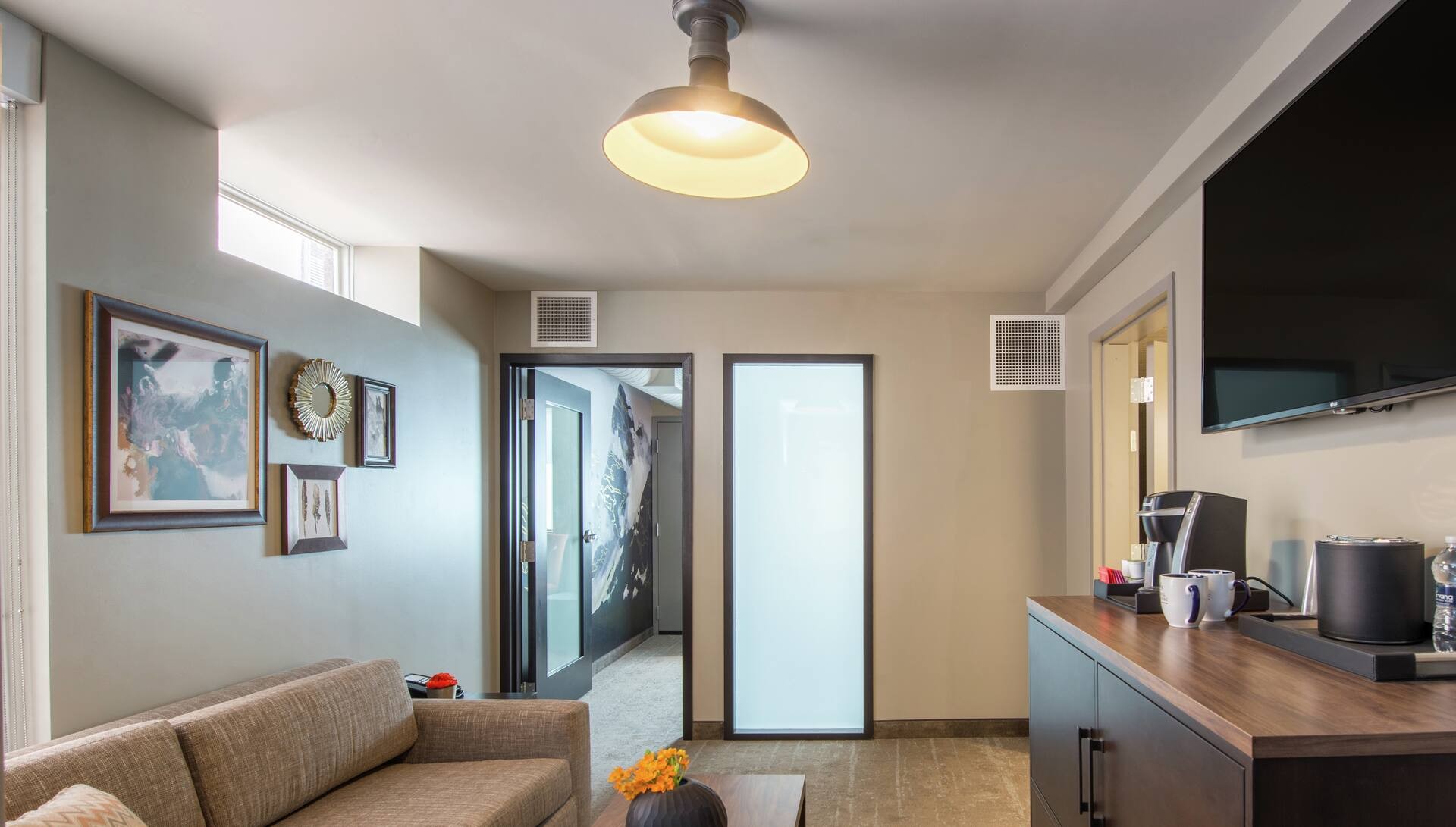 2 Queen Beds 1 Bedroom Suite Adj Suites Bldg
