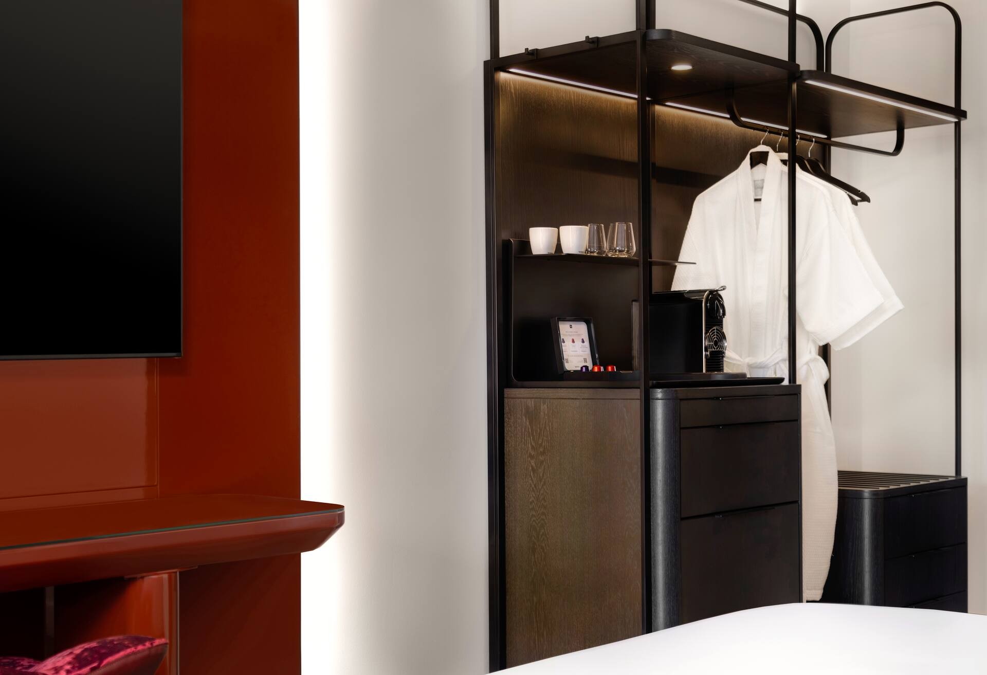 1 King Bed