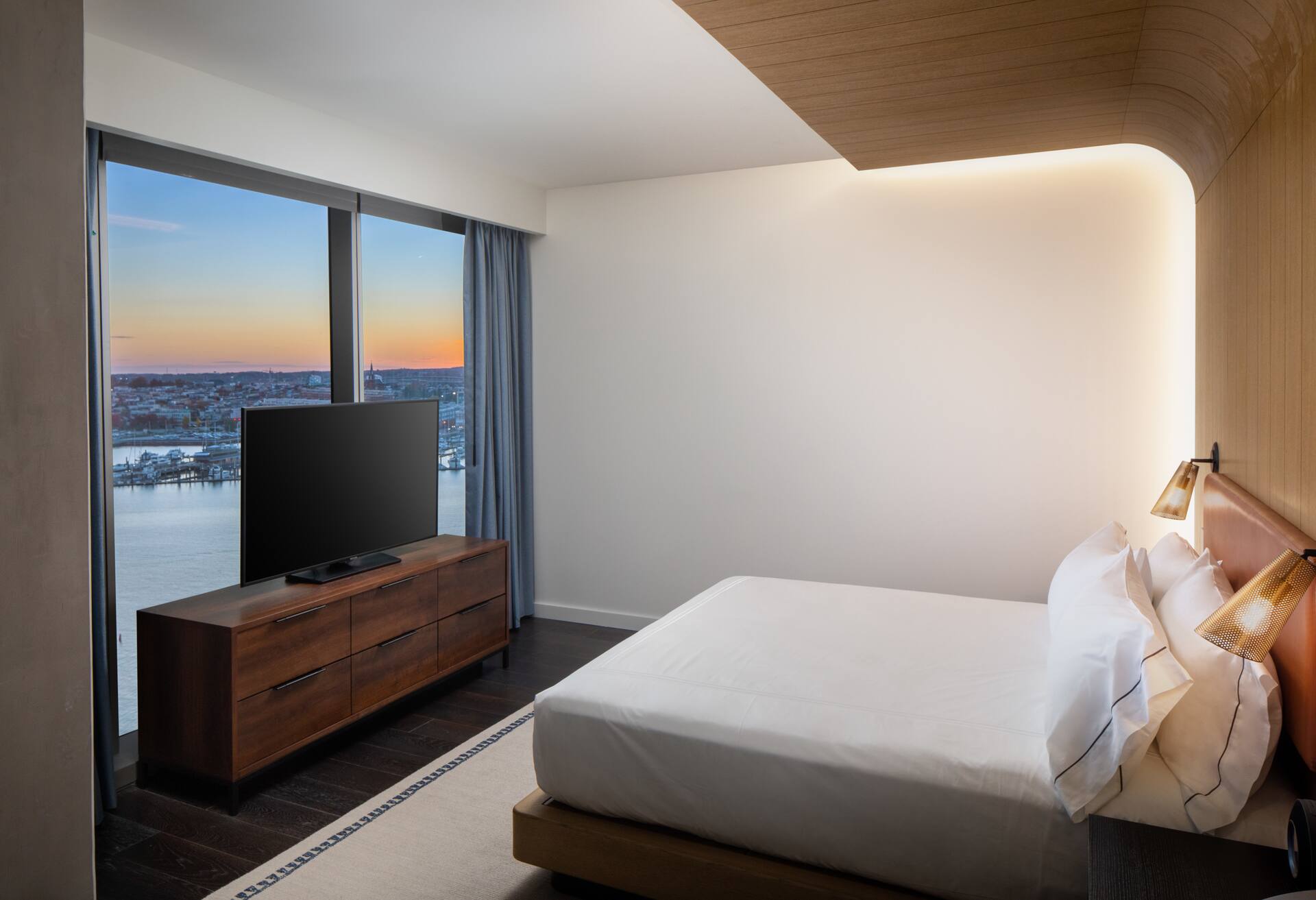 1 King 1 Bedroom Suite with River View photo 3