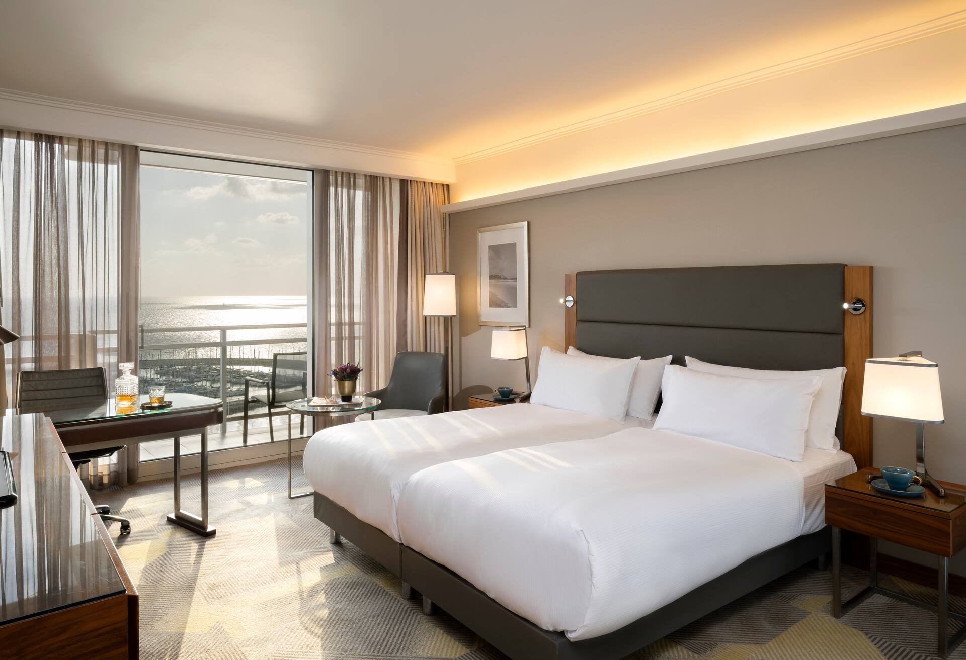 Grand Family Connecting Rooms with Sea Views photo 3