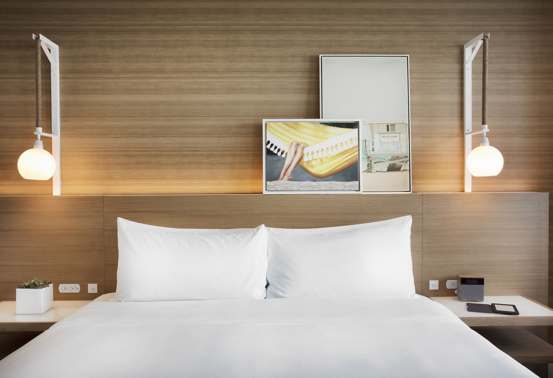 1 King Bed