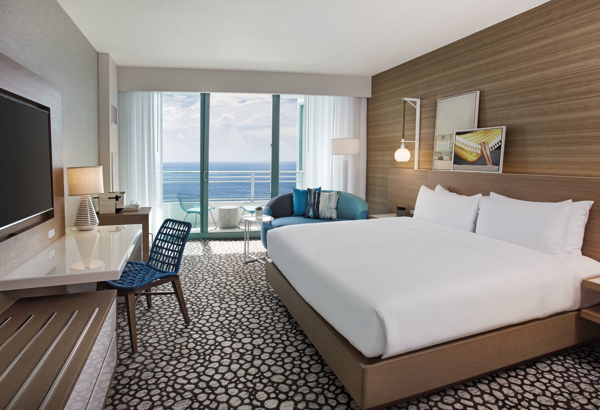 Signia by Hilton Diplomat Beach Resort