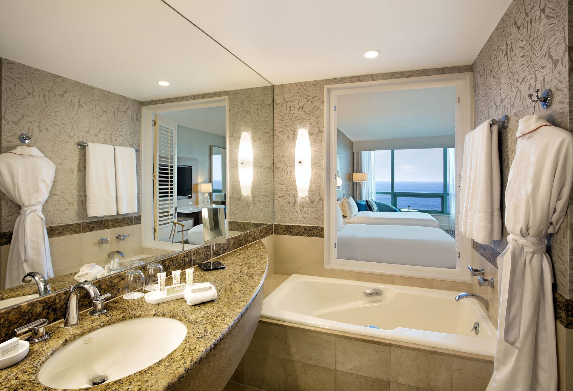 2 Double Beds - Ocean View photo 2