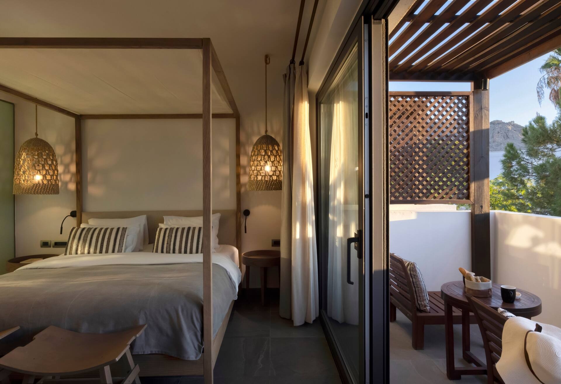 King Tropical Zen Bungalow Suite