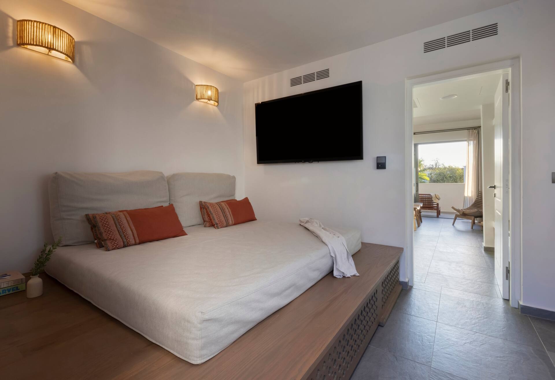King Tropical Zen Bungalow Suite thumbnail 5