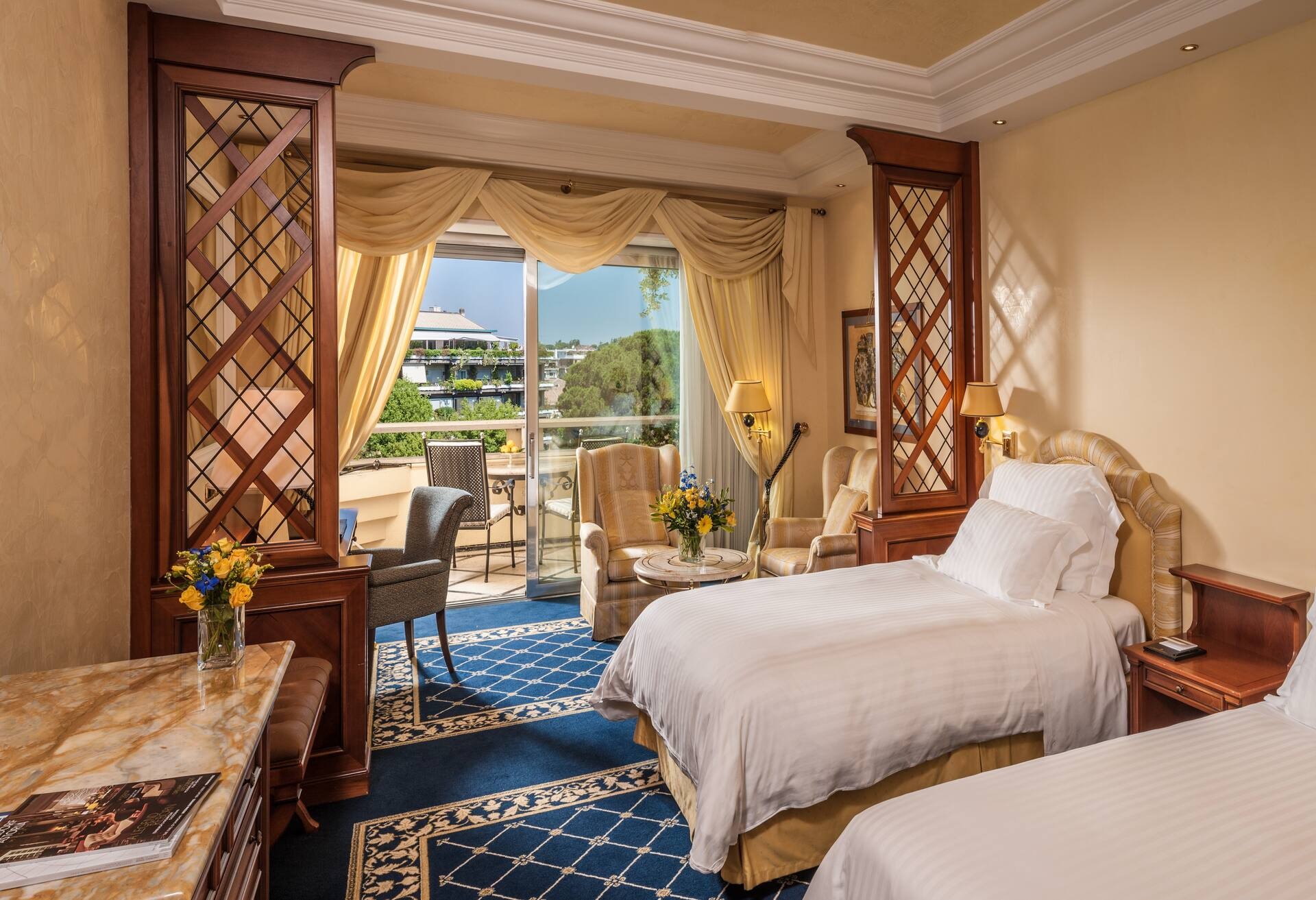 2 Twin Bed Deluxe Room
