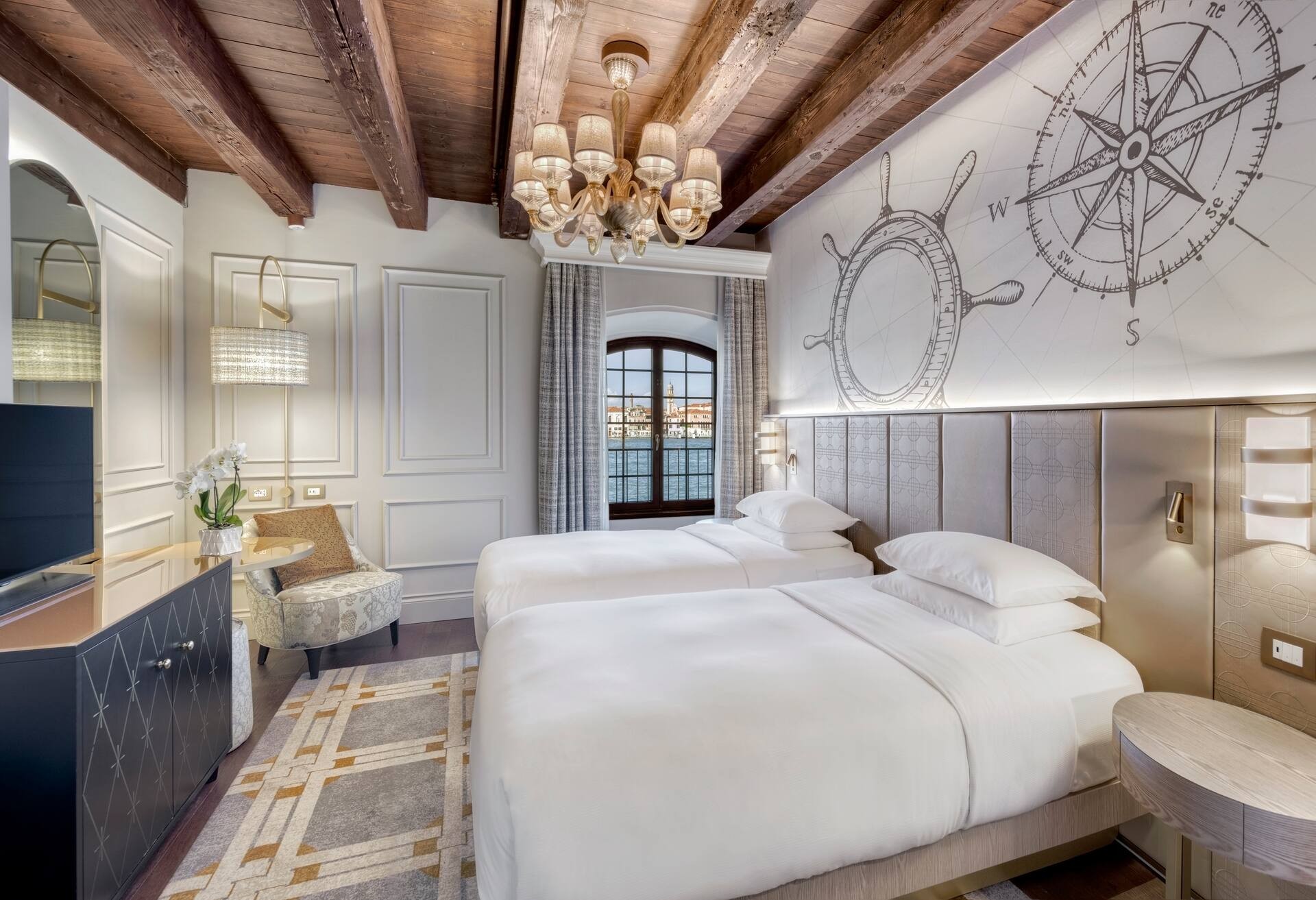 Twin Molino Executive with View of Venice